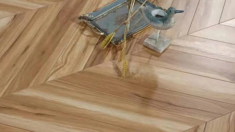 三层实木地板厂家直供与代理：选购时需知的五大关键差异